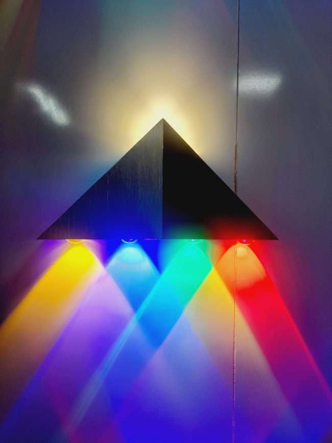 TRACKLITE LUMINTURS 5W Triangle LED Wall Sconce Night Indoor Light Fixture Bulb Modern Lamp